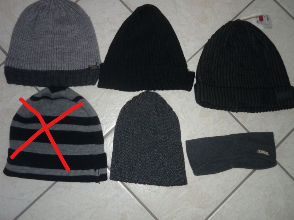 Mützen Wintermützen 59cm Beanie One Size Wolle Polyacryl je 3 € in Langen (Hessen)