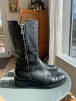 Stylische Stiefel von John Baker‘s  schwarz Gr. 39,5 Nordrhein-Westfalen - Wiehl Vorschau