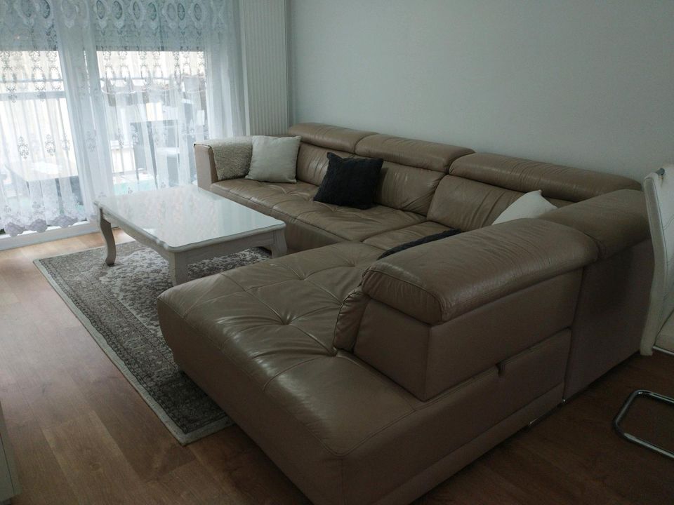 Leder Couch/Sofa mit vielen verschiedenen Funktionen in Weilheim i.OB