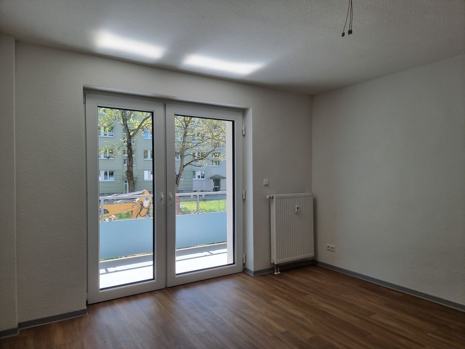 3-Raum-Wohnung mit großem Balkon im Zentrum von Malchin in Malchin