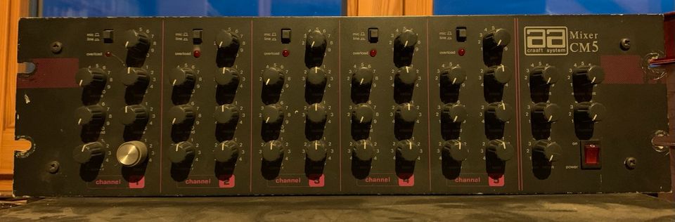 Verstärker Audiotronix QX600 und Mixer CM5 in Elsdorf