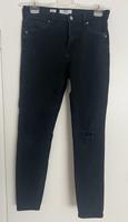 Schwarze Jeans Bershka Gr.40 Niedersachsen - Sarstedt Vorschau