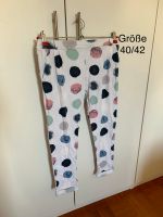 Leggins weiß bunt Größe 40/42 made in italy Niedersachsen - Hagenburg Vorschau