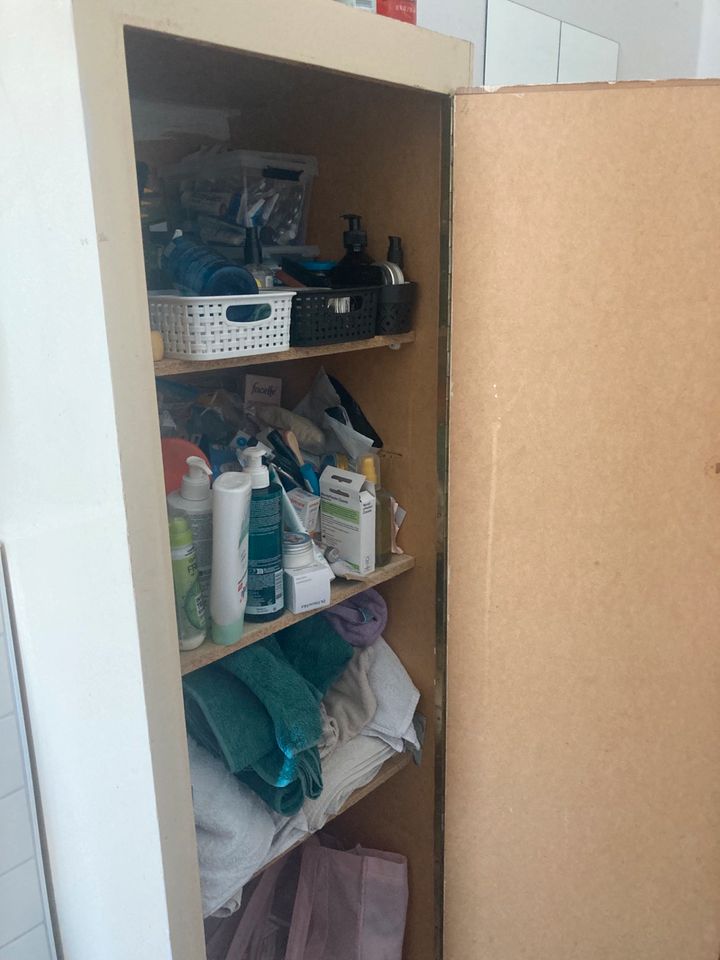 Retro Schrank Badezimmer in Berlin