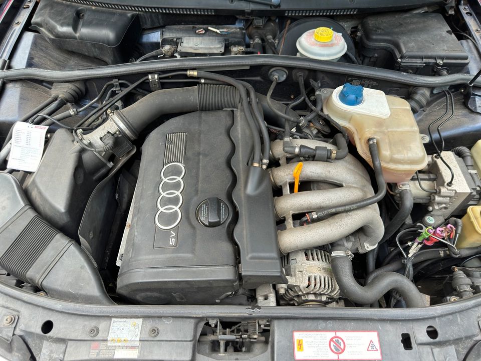 Audi A4 B5 1.8 / 213.000 km in Wesel