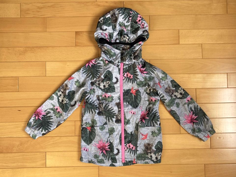 H&M Sommer-Jacke Windjacke Kapuze 122, grau Jaguar Tropenpflanzen in Suhl