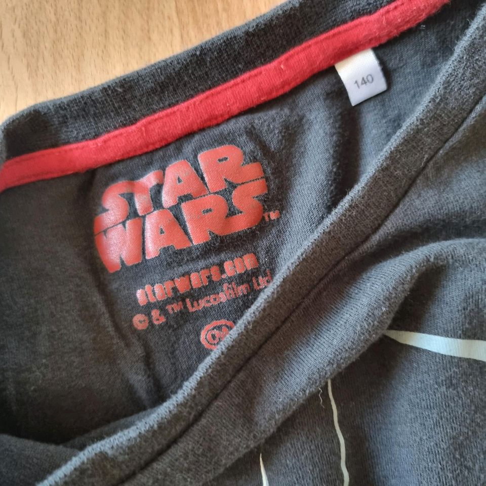 Star Wars T-Shirt mit Umhang Cape Darth Vader in Hösbach