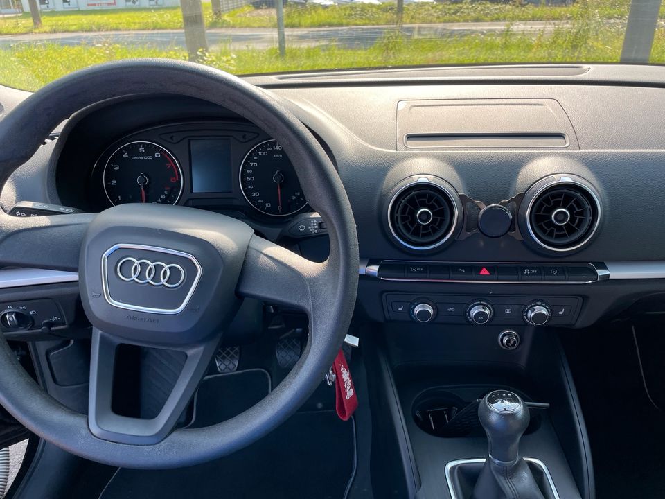 Audi A3 Sportsback TFSI 10/2018 in Dorsten