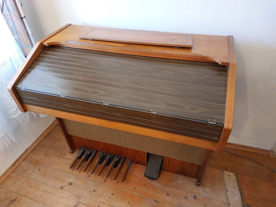 Hohner Orgel (defekt) in Frankenhofen
