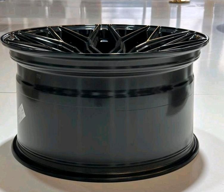 20 Zoll Concave Felgen CLS W218 W219 C257 CL W216 S-Klase W222 in Uhingen