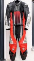 Dainese Lederkombi Zweiteiler Gr. 46 Herren rot schwarz silber Baden-Württemberg - Schlaitdorf Vorschau