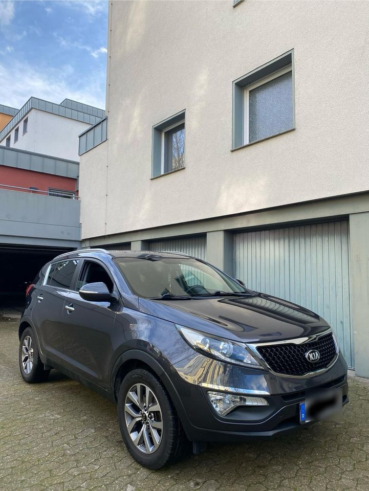 Kia Sportage 1.7 CRDi / TÜV Neu/ Wenig Km in Lemgo