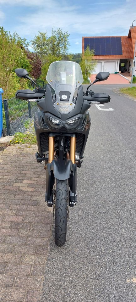 Honda CRF 1000L Africa Twin, SD06, schwarz, TÜV neu, Schalter in Bad Brückenau