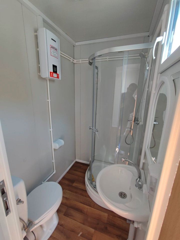 Container mit 2 WCs und 2 Duschen Flexible Sanitärmodule in 7m in Ratingen