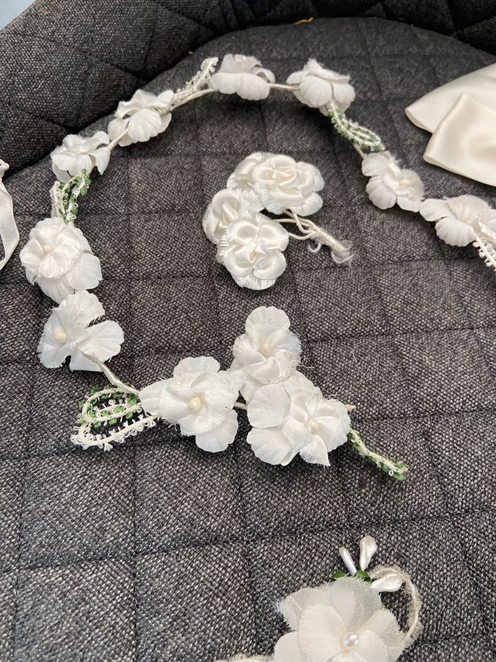 Alter Haarschmuck, Kommunion, Hochzeit etc in Saarbrücken