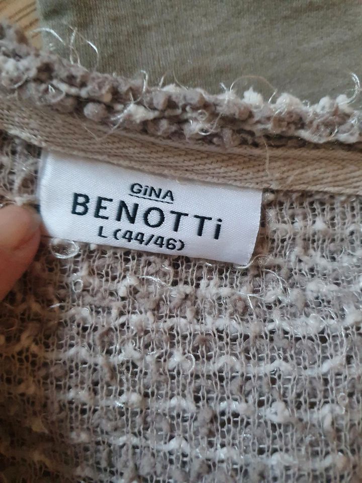 Gina Benotti Gr. L,44/46 2xJacke,Sweatjacke , Strickjacke,2Tücher in Flammersfeld