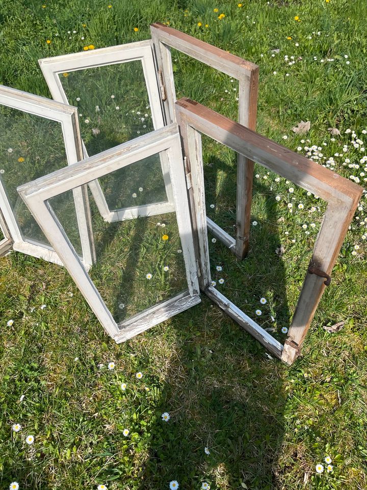 Vintage/Sehr alte Fenster für Dekoration (Einzeln verfügbar) in Althütte