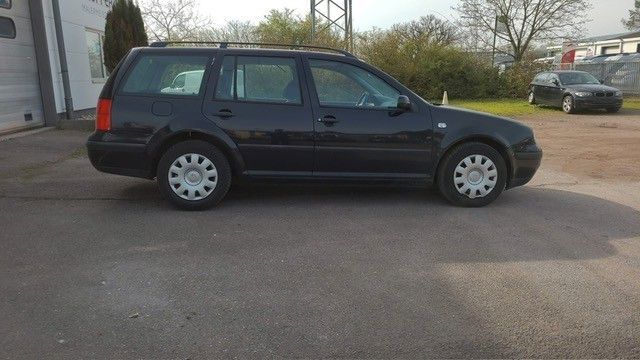 Volkswagen Golf 1.6 Comfortline in Neustadt an der Weinstraße