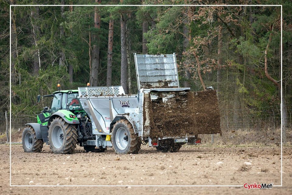 MD CM Miststreuer N114 14t Zeus in Zeven