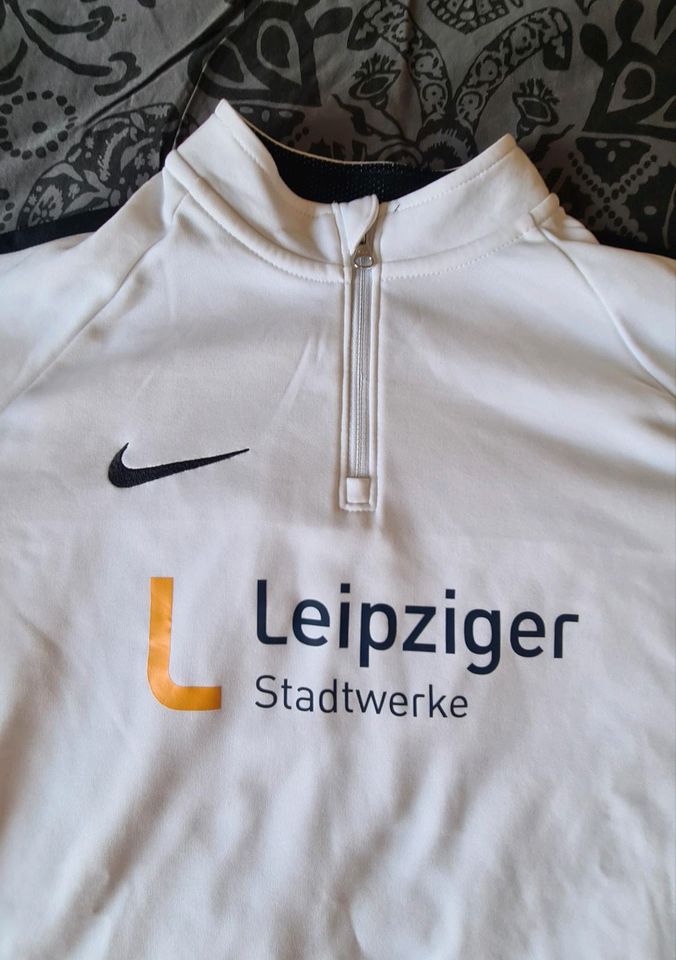 Nike Sweatshirt Sport Fußball Kinder-Gr. L in Leipzig