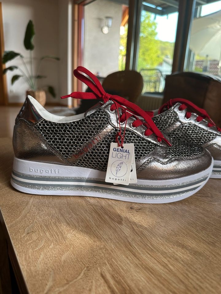 Bugatti Sneaker, Schuhe,Größe 42, neu mit Etikett in Malsch