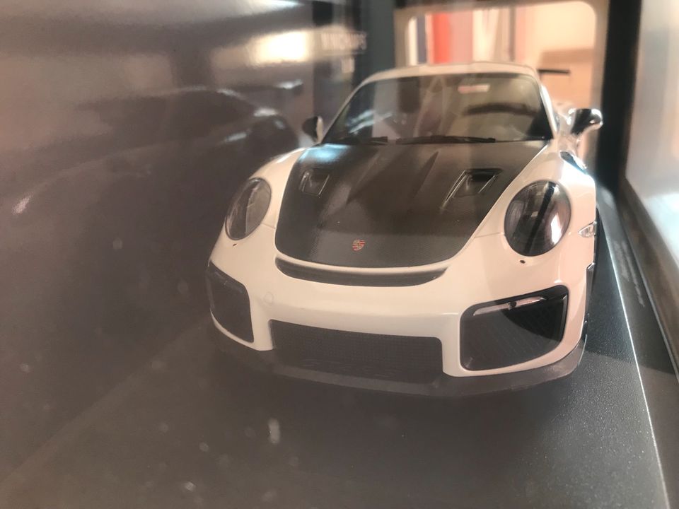 MINICHAMPS Porsche 911 GT2RS 991.2 white weiß 2018 1:18 155068310 in Ochtendung