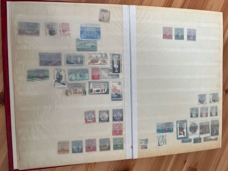 Dicke Briefmarken Schwarte aus aller Welt in Radeberg