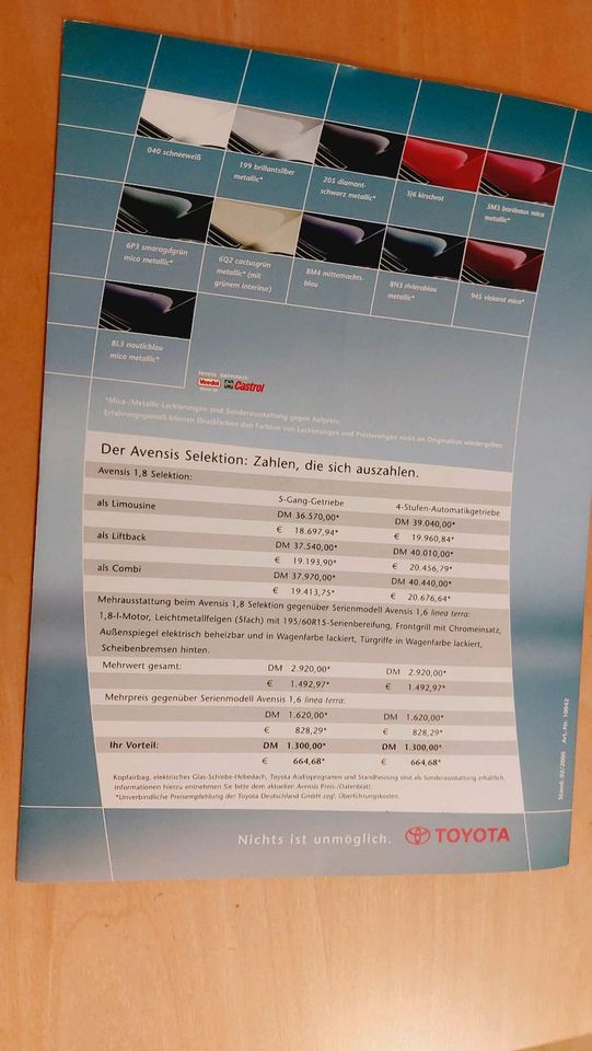 Toyota Avensis Sondermodell Selection Prospekt von 2000 in Leverkusen