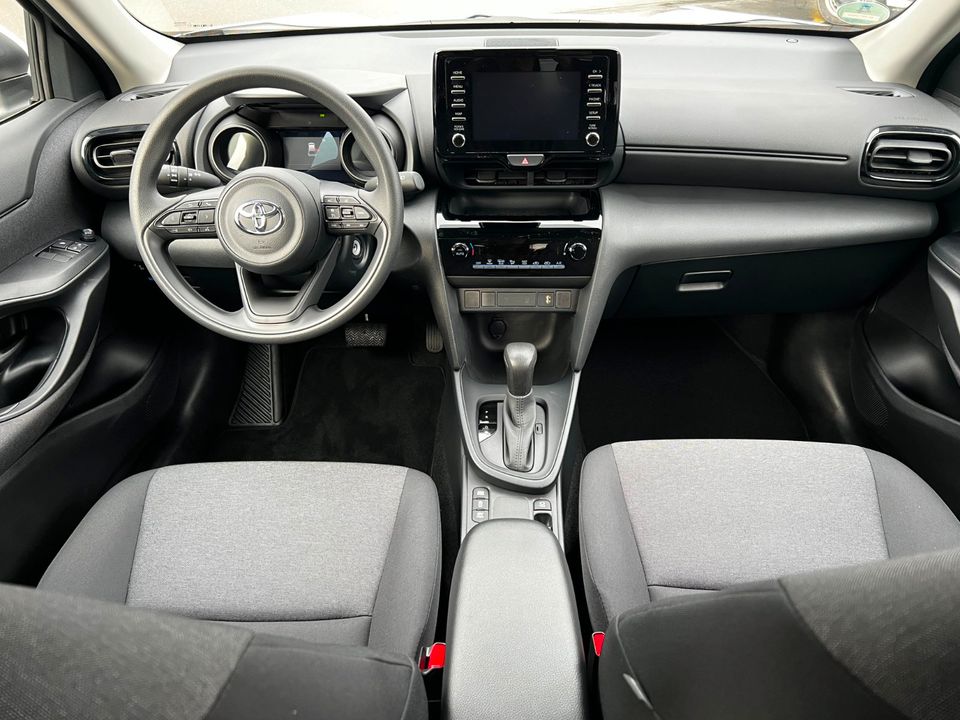 Toyota Yaris Cross Hybrid für 549 €/Monat inklusive 6000 Freikilometer, Autovermietung, Auto-Abo, Mietwagen in Bielefeld