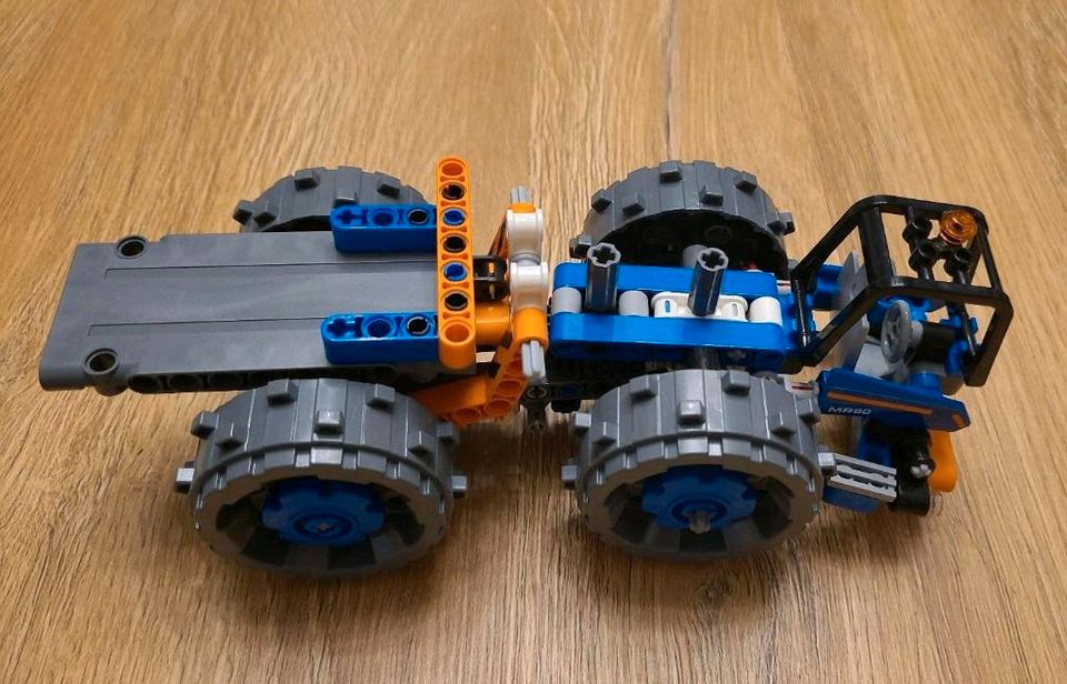 Lego Technic Dozer Compactor 42071 in Olbersleben