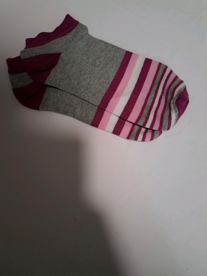 RESTPOSTEN 37 x 6er Set Damen sneaker Socken, NEUWARE in Mönchengladbach