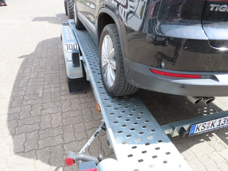 Leih, PKW Anhänger, Autotransporter, Mietanhänger, 100 km/h, in Wolfhagen 