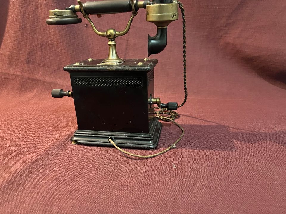 Original Antikes Telefon Kurbel Telefon in Hamburg