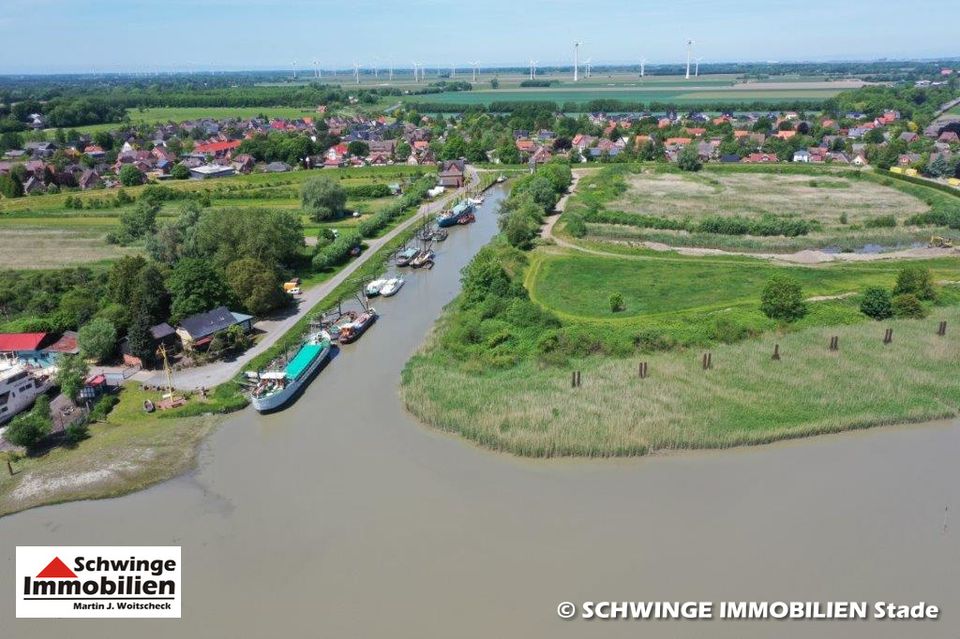 Uriges & altes Fährhaus mit Wassergrundstück zu verkaufen – incl. 2.200 m² Extra-Grundstück am Hafen. in Wischhafen