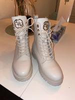 Boots, Stiefel. Schuhe in 39 von Guess, Neuwertig Baden-Württemberg - Trossingen Vorschau