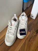 NEU Fila disruptor damen schuhe sneaker platform plateau weiß 39 Altona - Hamburg Sternschanze Vorschau