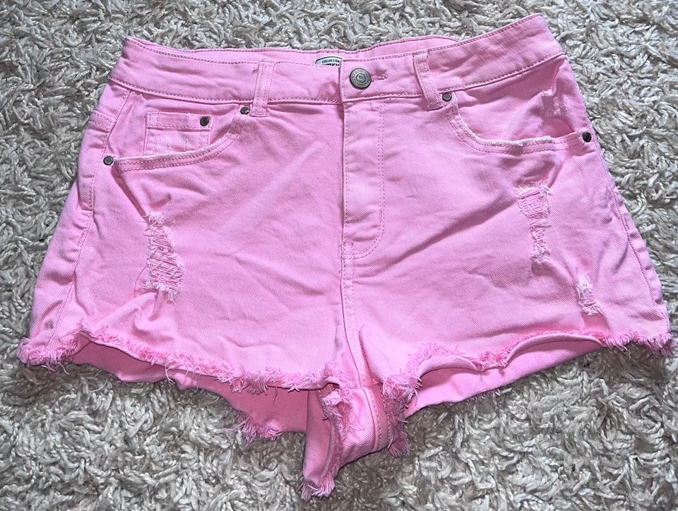 Jeans Shorts pink in Castrop-Rauxel