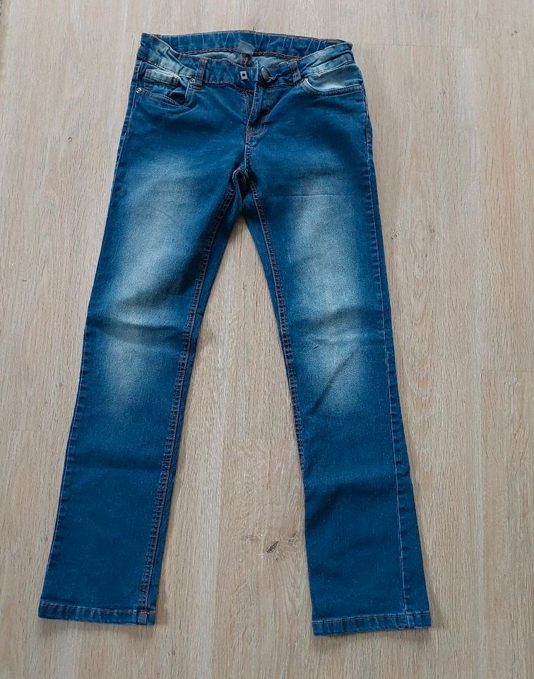 Tolle Jeans Gr.146 in Schkopau