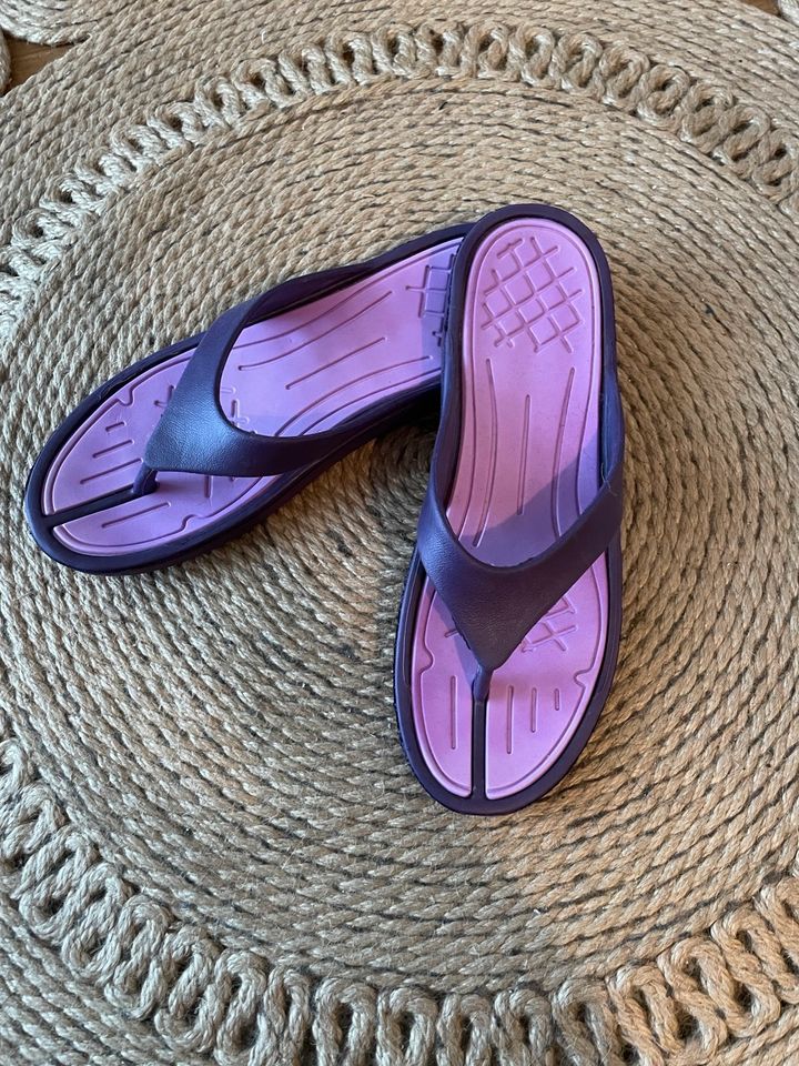 FlipFlops lila Gr. 41 wie neu in Schmelz