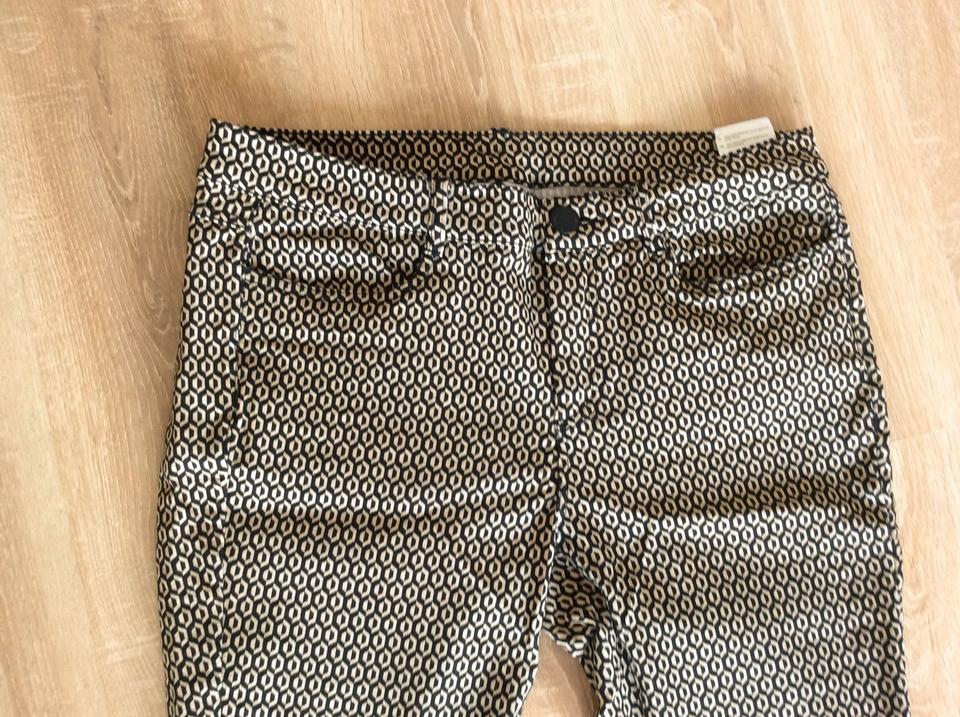 Stretchhose von Everme beige-schwarz gemustert.Gr. 42, NEU! in Cuxhaven