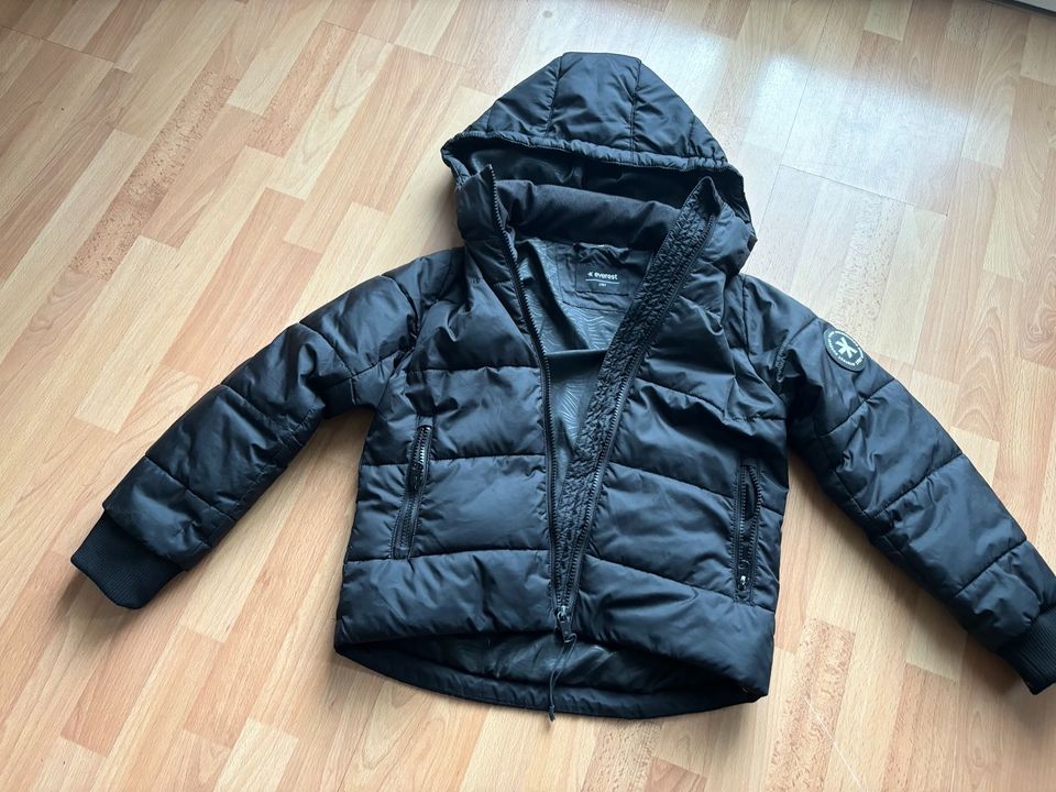 Everest Jacke Mantel Kaputzenjacke 122 schwarz in Hamburg