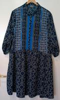 A Linien Kleid mit Knotenmuster Berlin - Reinickendorf Vorschau