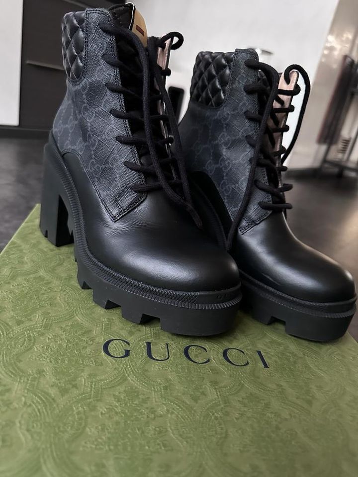 Gucci Stiefel in Dielheim