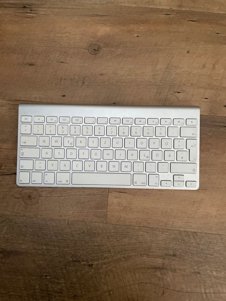 Apple bluetooth Tastatur in Westoverledingen