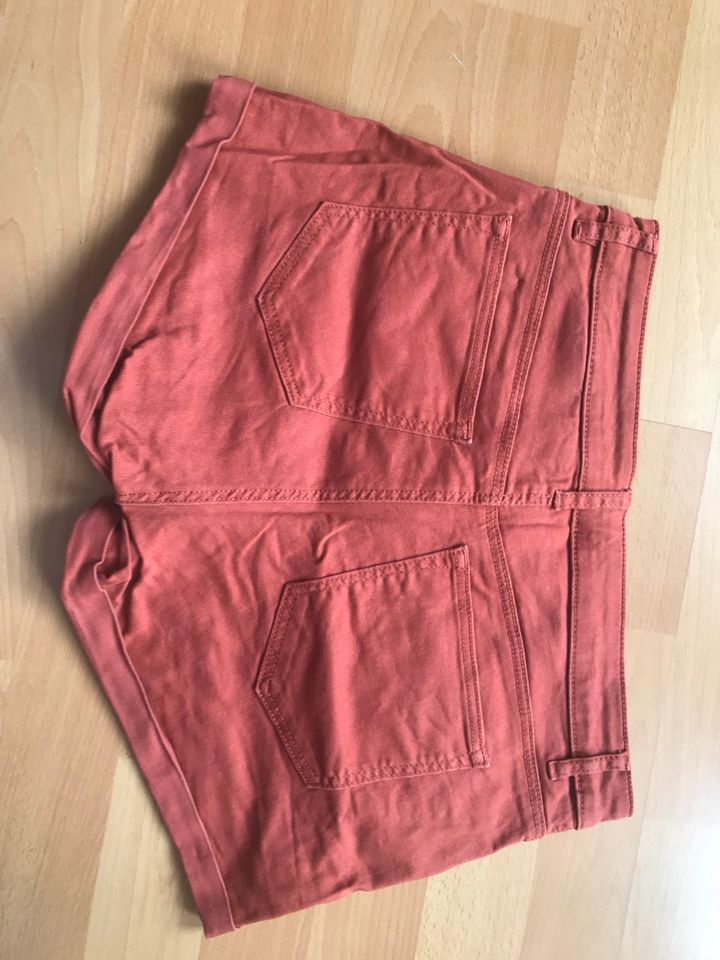 kupferfarbene Shorts in Berlin