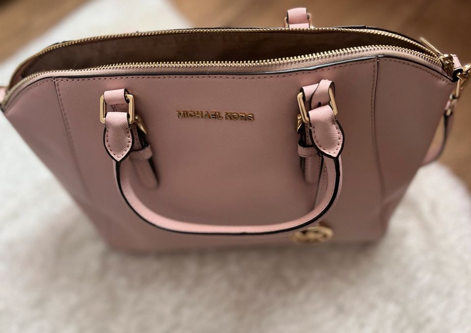 Michael Kors Handtasche in Mönchengladbach