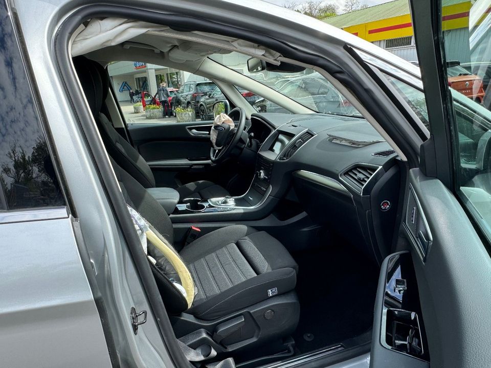 Ford S-Max S-MAX Hybrid Titanium in Bochum