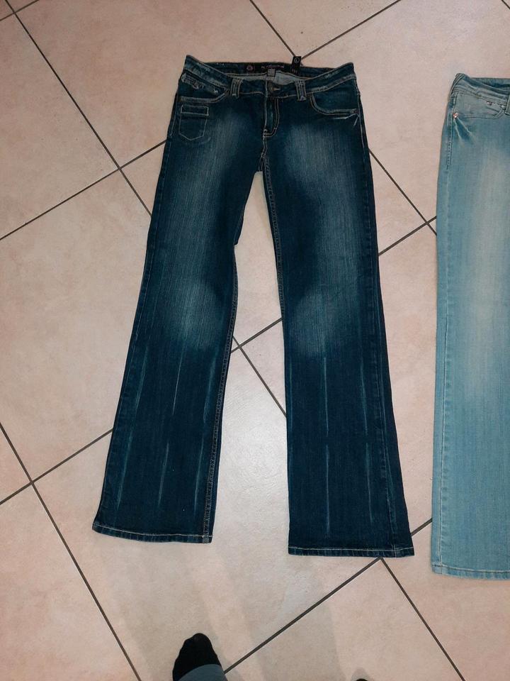 Jeans Hosen breites Bein L 40  30/34 DBC Cola 557 Karma damen in Dornhan