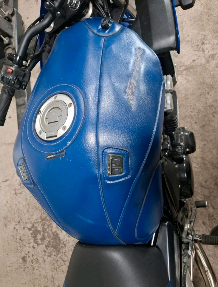 Yamaha FAZER 600 Blau Tankhaube Tankrucksack in Halle