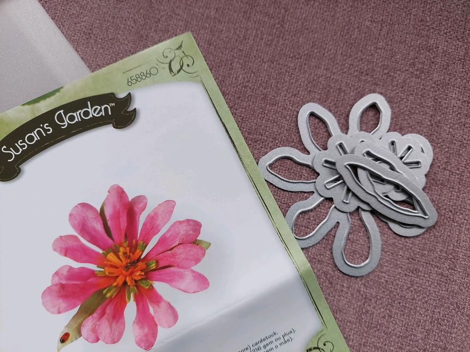 Sizzix 658860 Framelits Stanzformen Flower Gazania Blume OVP in Diesdorf